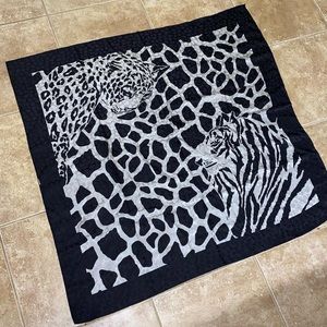 🚨SOLD FB Live🚨✨LionEsss Scarve